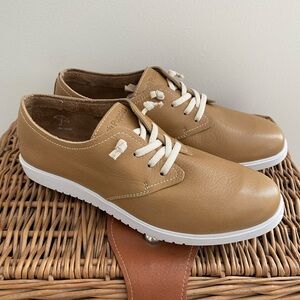 Hush Puppies Women's The Everyday Lace Up Beige Leather Casual Comfort Size 7M